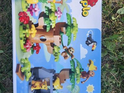 LEGO DUPLO Wild Animals of South America Set 10973 (71 Pieces)