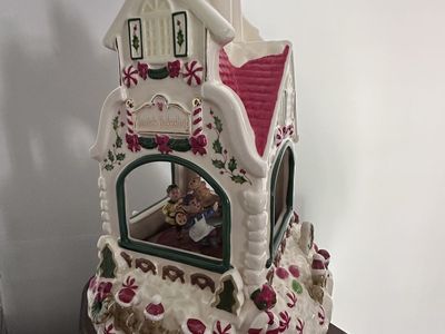 Lenox Christmas Music Box