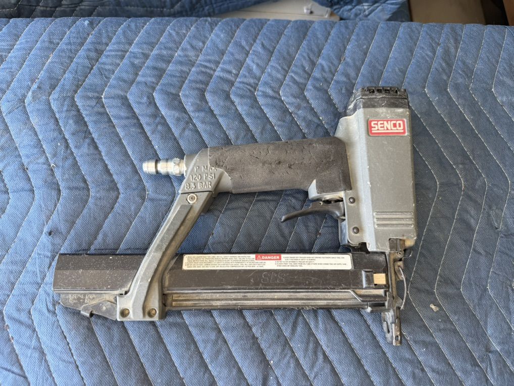 Main image 7