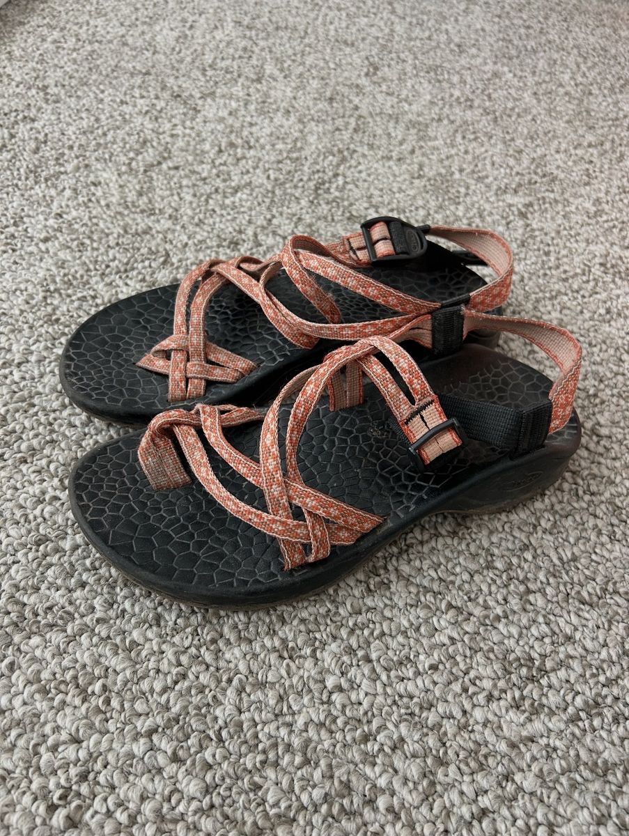Women’s Chacos Size 8