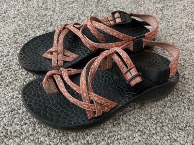 Women’s Chacos Size 8