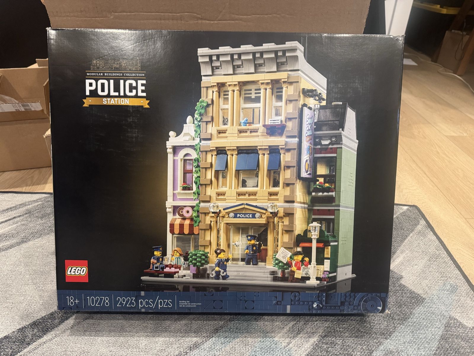 LEGO Modular Buildings Collection Police Station Set 10278 (2923 Pieces)