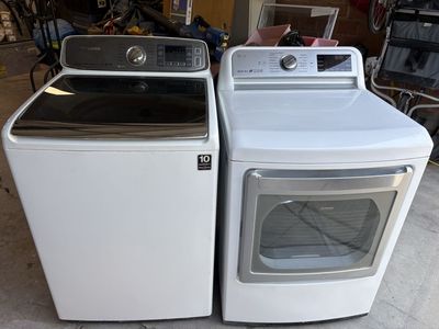 Samsung AquaJet VRT SmartCare Top Load Washer & LG Sensor Dry Gas Dryer Set - White
