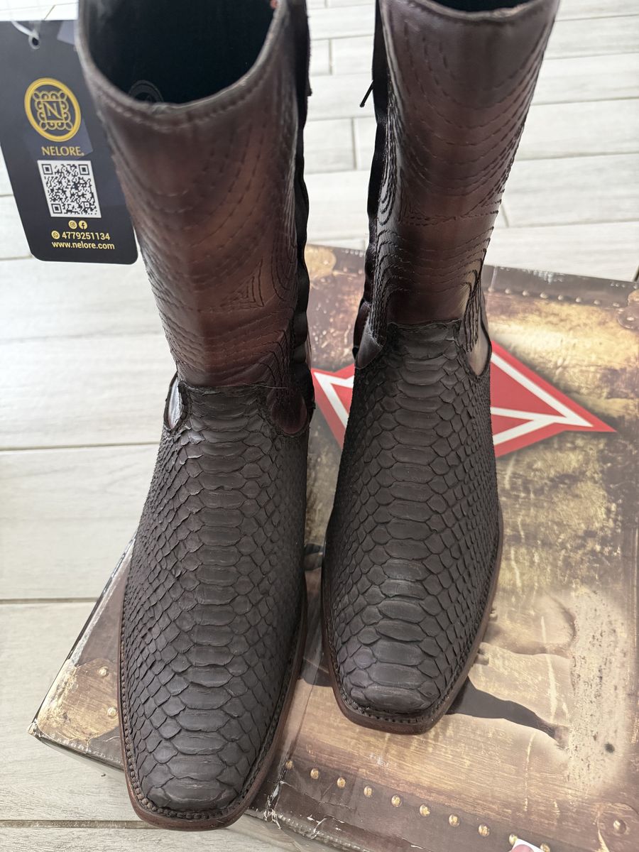 boots size 9