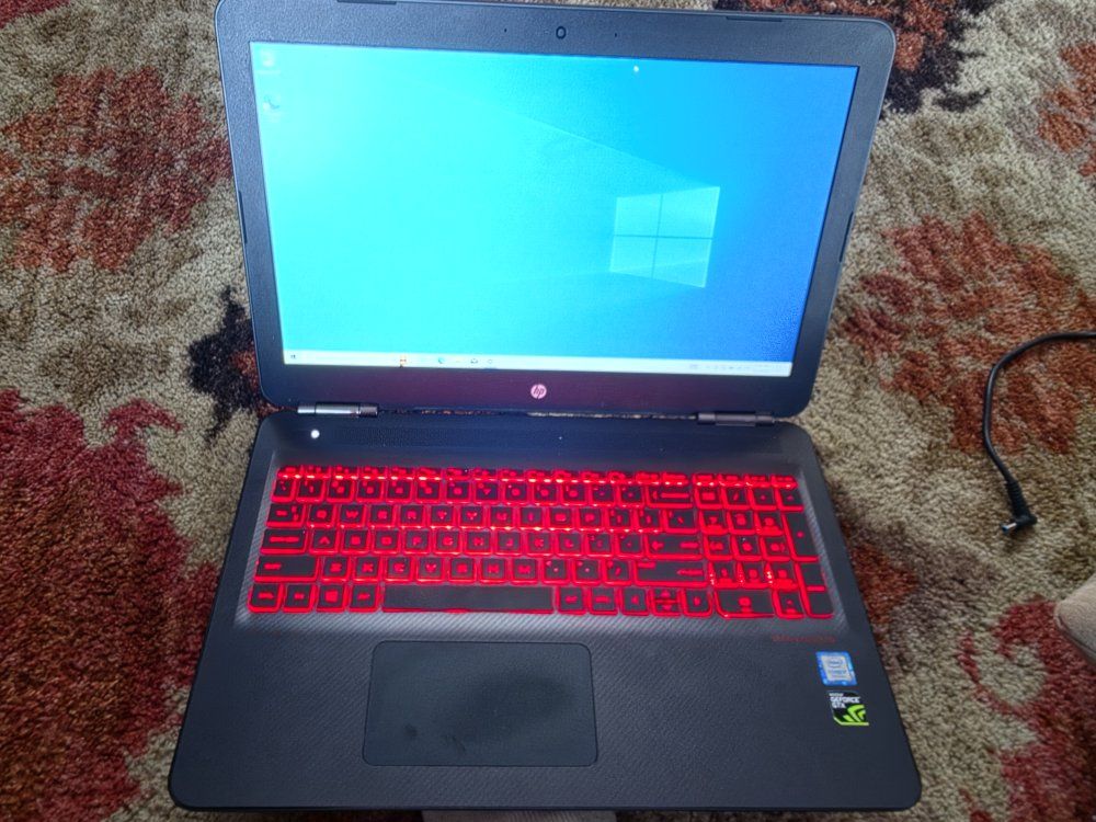 HP Omen 15" 7th Gen i7-7700 laptop with nvidia 1050ti graphics