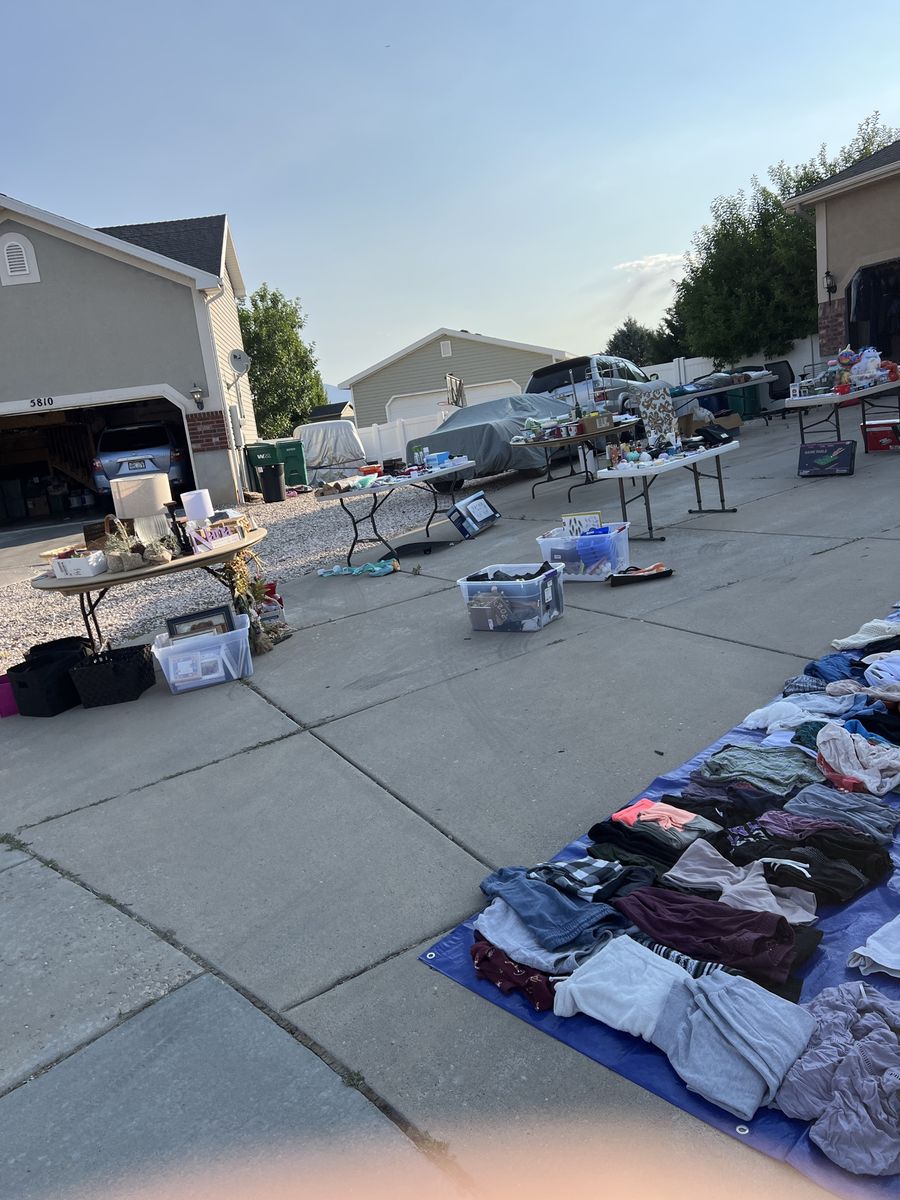 5822 s 4175 w Roy