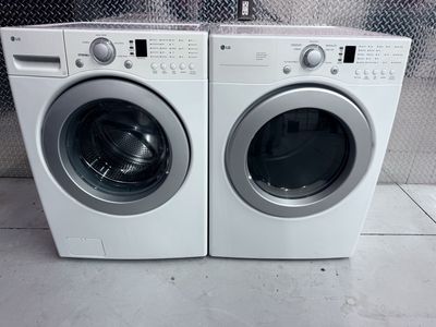 Matching White Ultra Capacity, Lg Washer & Dryer Set!(STACKABLE!)