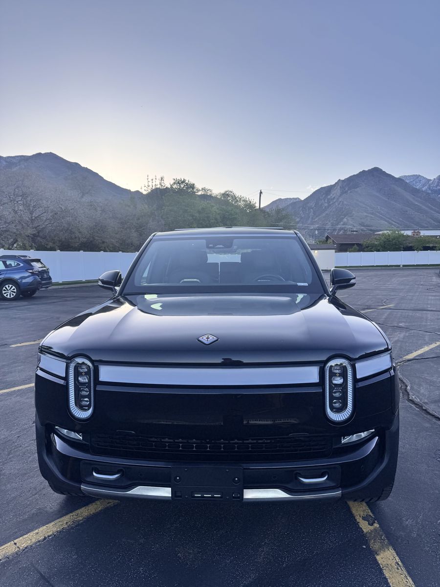 2022 Rivian R1S Launch Edition