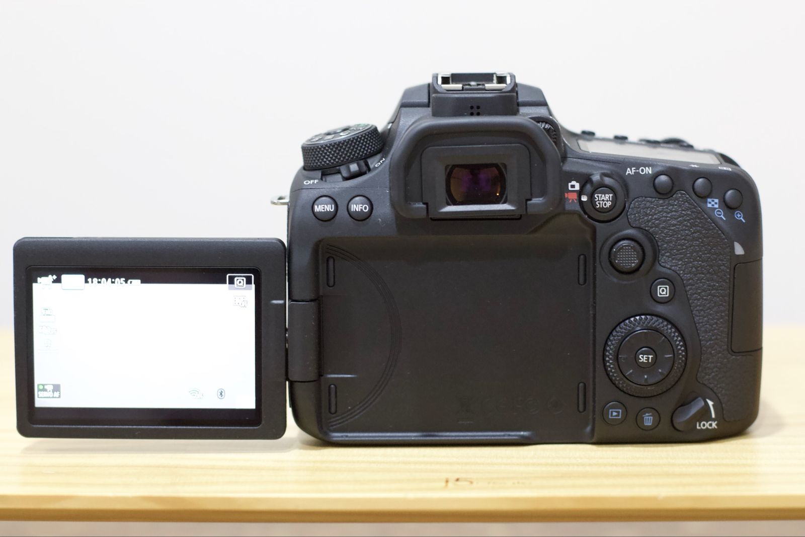 Main image 4