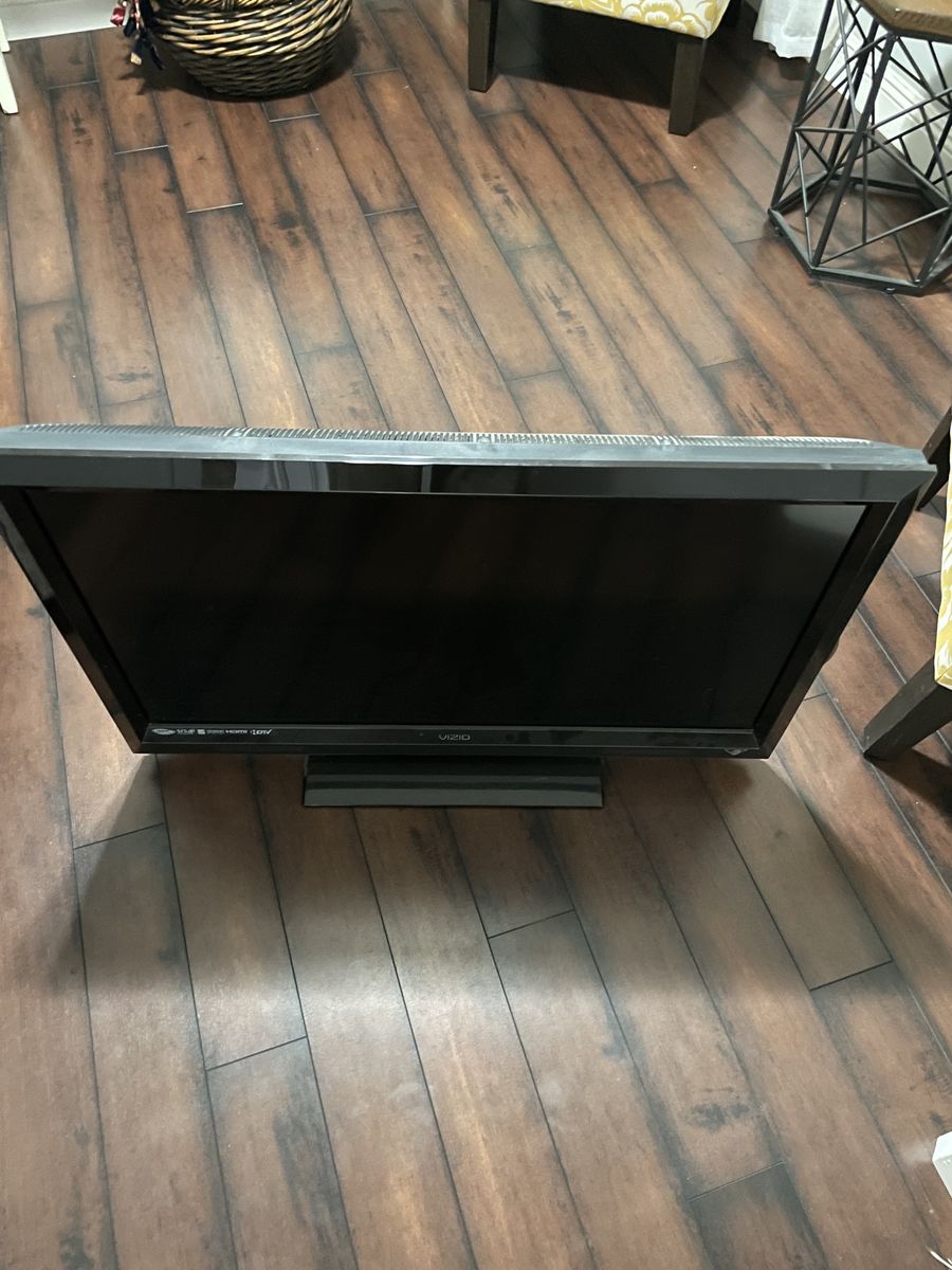 37” Vizio TV. 1080P