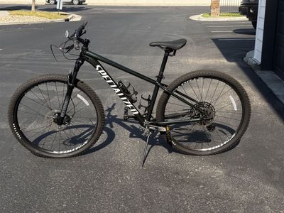 2023 Specialized Rockhopper Expert - Medium.