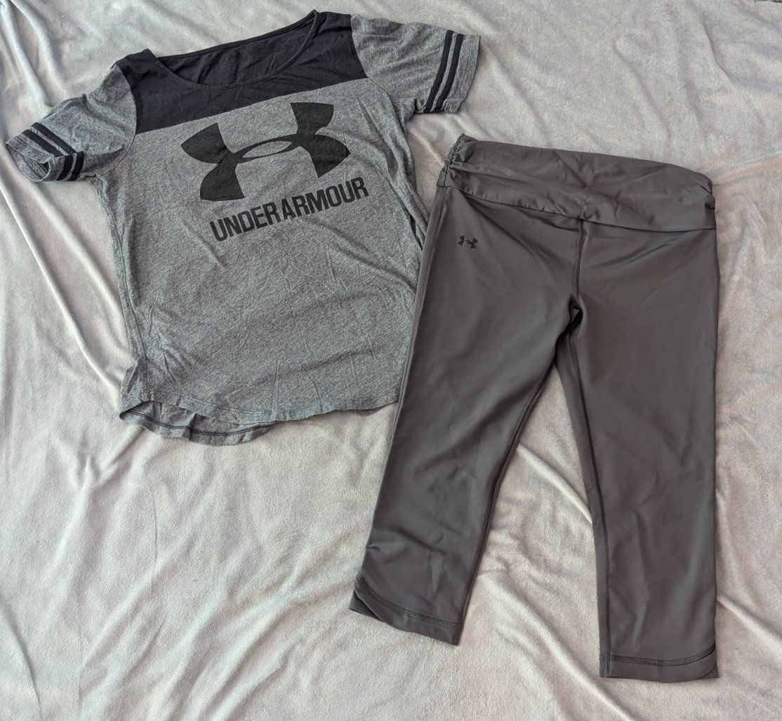 Under Armour Women's Medium Athletic Outfit Set Gray Short Sleeve Shirt & Leggings