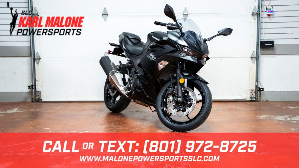 2026 Kawasaki Ninja 500 ABS Metallic Flat Spark Bl