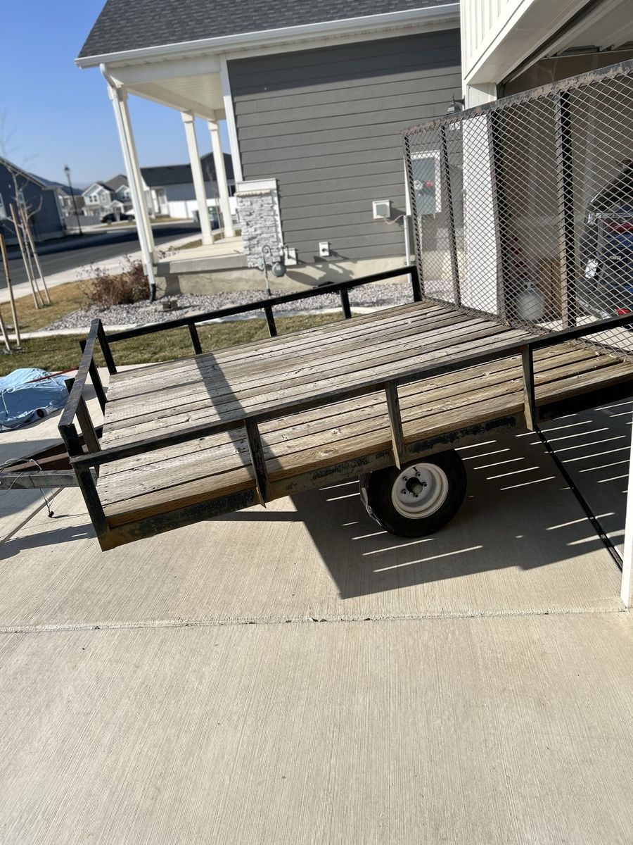 Utility trailer