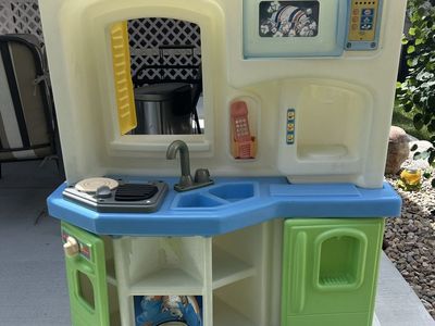 Little Tykes Kitchen