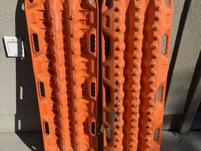 MAXTRAX MKII Orange Vehicle Recovery Board