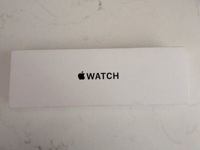 Apple Watch SE 3 40mm Starlight Aluminum Case - New