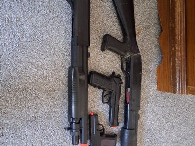 2 Shotguns and 2 Pistols