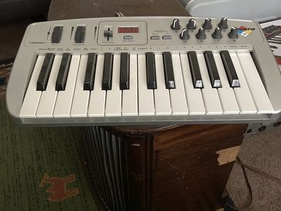 Midi Man Oxygen 8