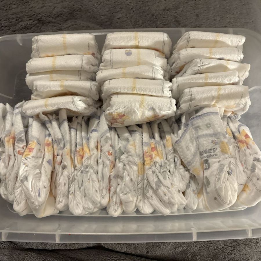Huggies Little Snugglers Size NB Diapers
