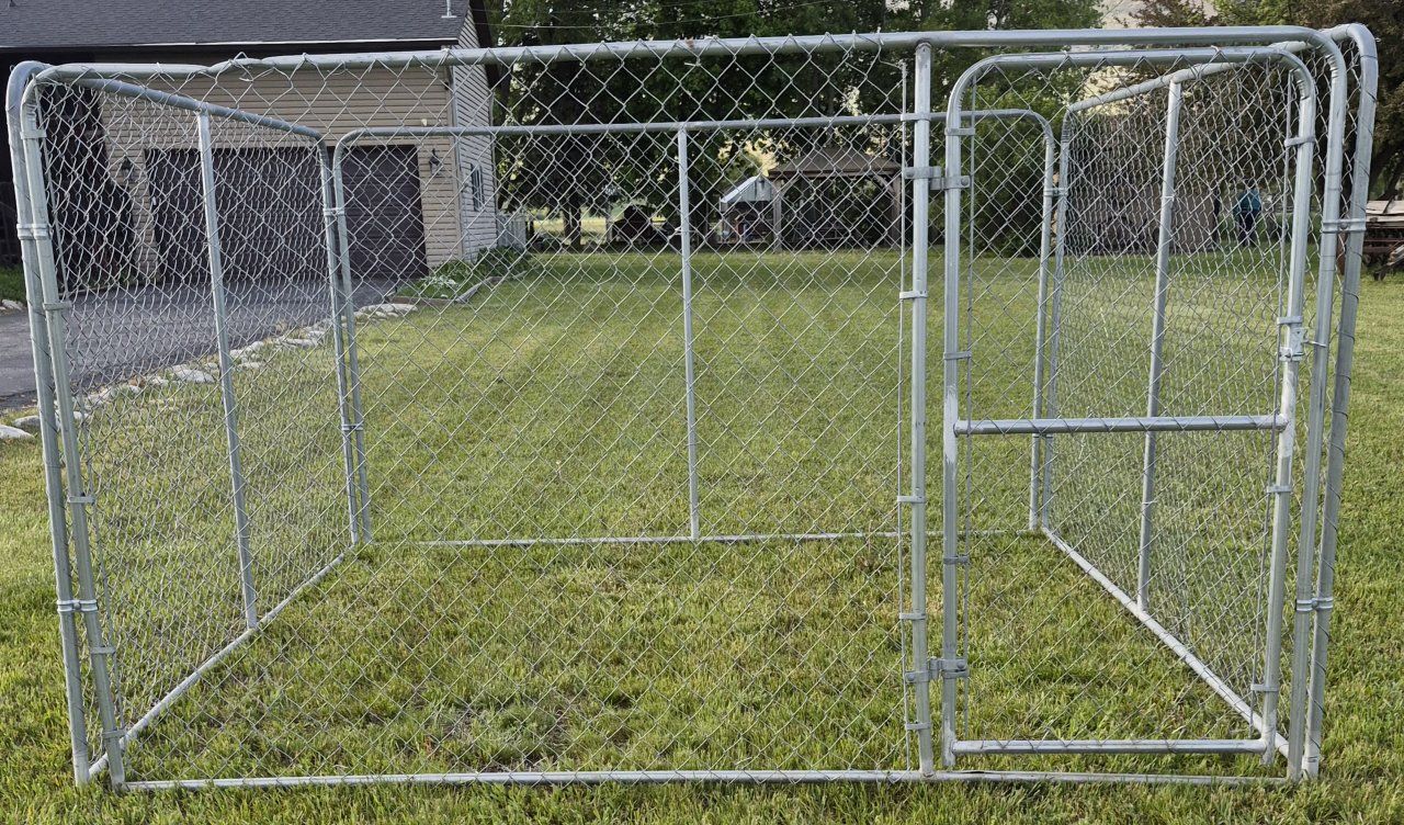 Chain Link Dog Kennel