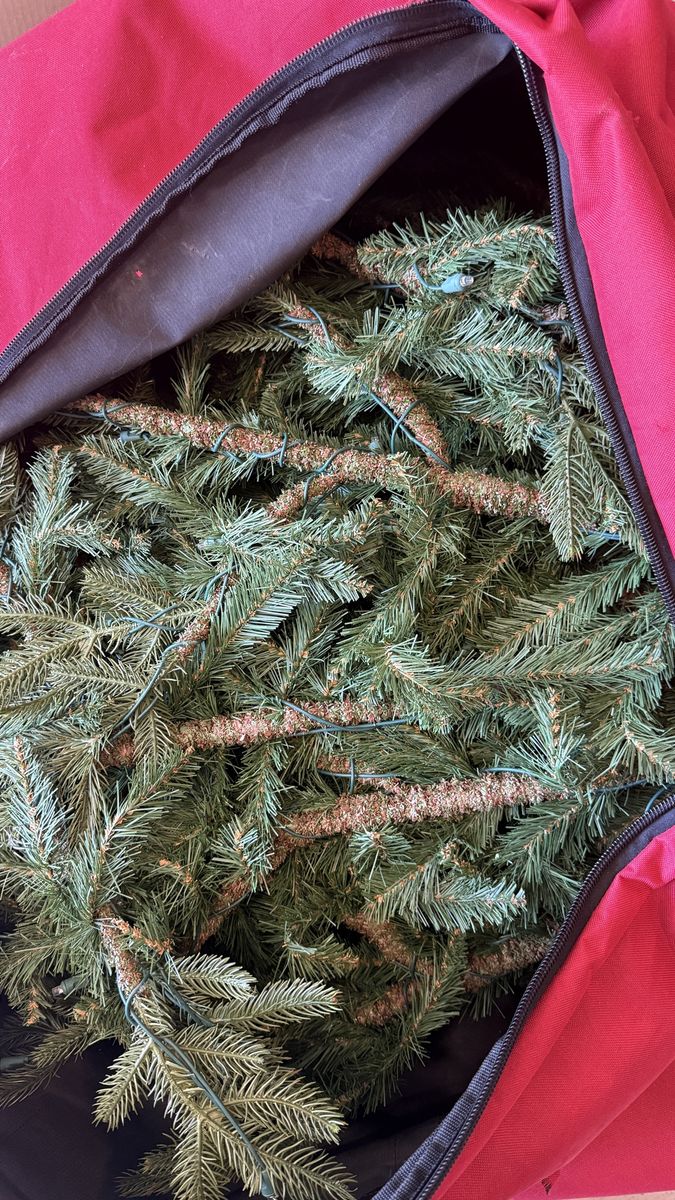 18 foot pre lit Modern Display Christmas Tree