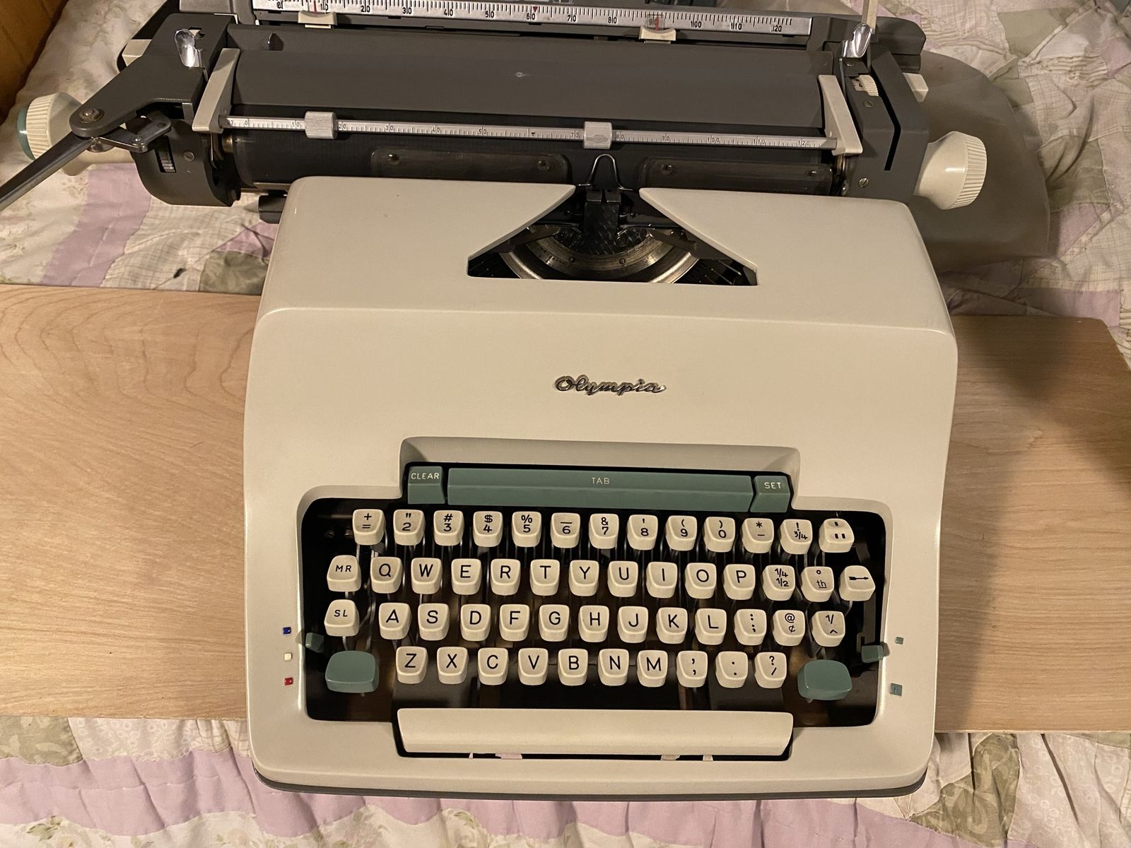Olympia SG3 typewriter