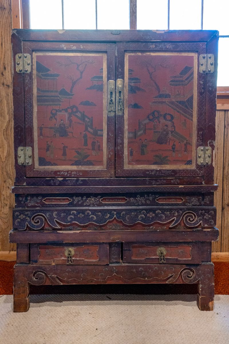 Antique Chinese Red Lacquer Wedding Cabinet - 19th Century Chinoiserie