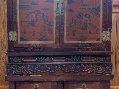 Antique Chinese Red Lacquer Wedding Cabinet - 19th Century Chinoiserie
