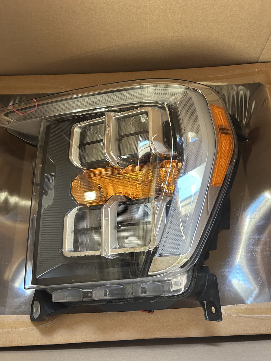 21-23 Ford F150 Lariat LH Headlight