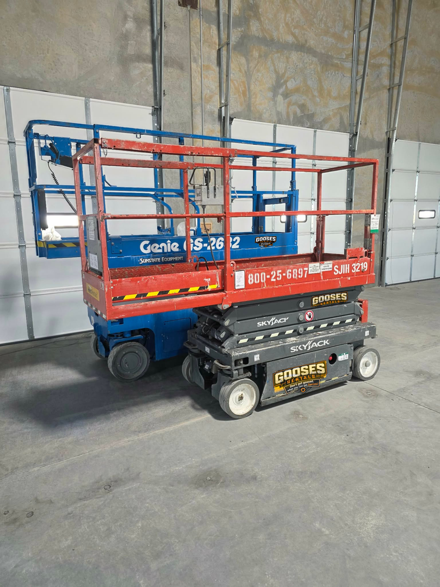 19' SkyJack Scissor Lift For Rent