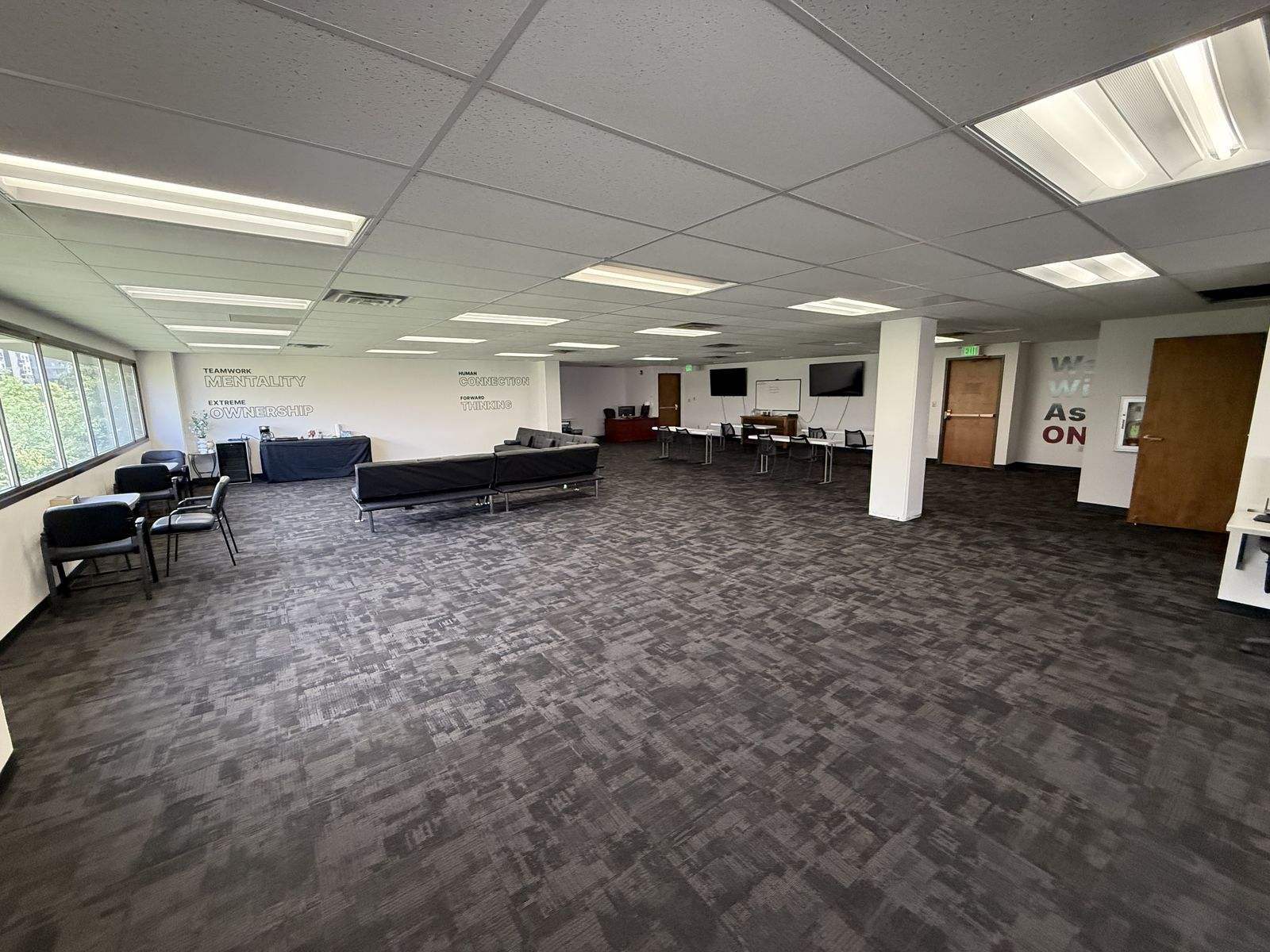 Main image 10