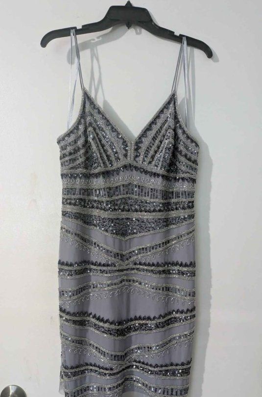 Adrianna Papell sz 14 Cocktail Dress - Stunning Gray Sequin Beaded V-Neck Spaghetti Strap Cocktail Dress - Form-Fitting Design