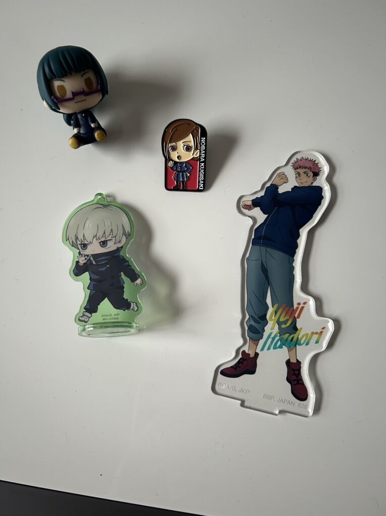 Jujutsu Kaisen Merch/Figures