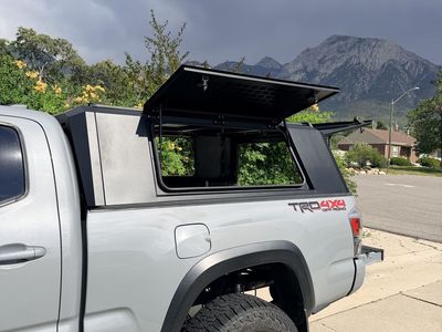 RSI Smartcap Truck Topper - Fits 3rd Gen Toyota Tacoma 6' Long Bed