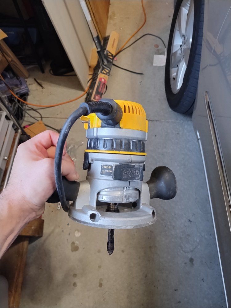 sparking DeWalt handheld router