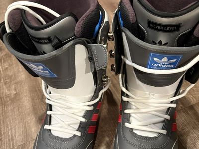 Brand new adidas samba snowboard boots 10.5