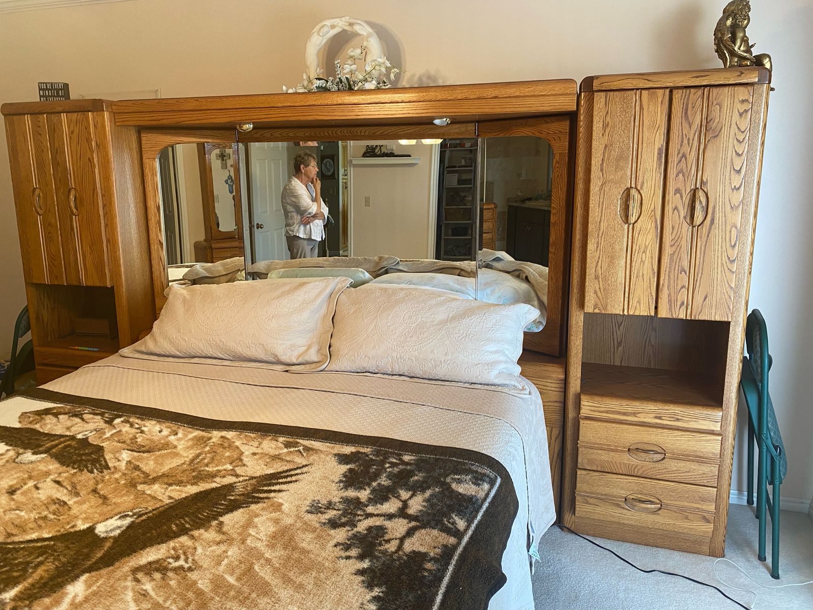 Bedroom Set - Stunning - Solid Oak
