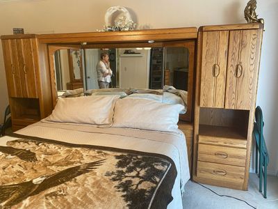 Bedroom Set - Stunning - Solid Oak