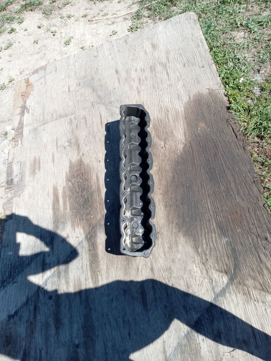 Jeep 4.0 valve cover