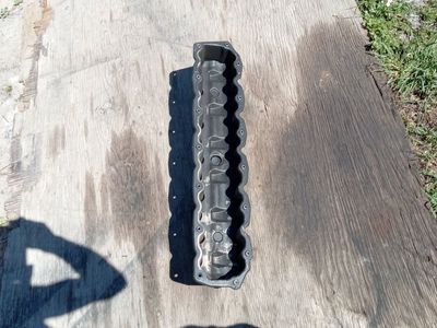 Jeep 4.0 valve cover