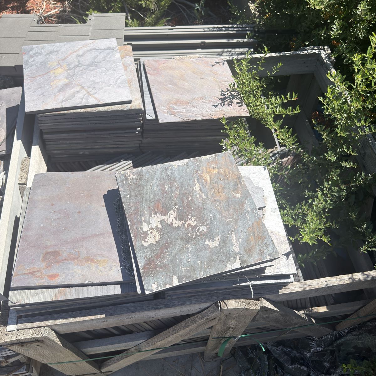 Natural Stone Slate Tile Pallet - Multicolored Square Pavers