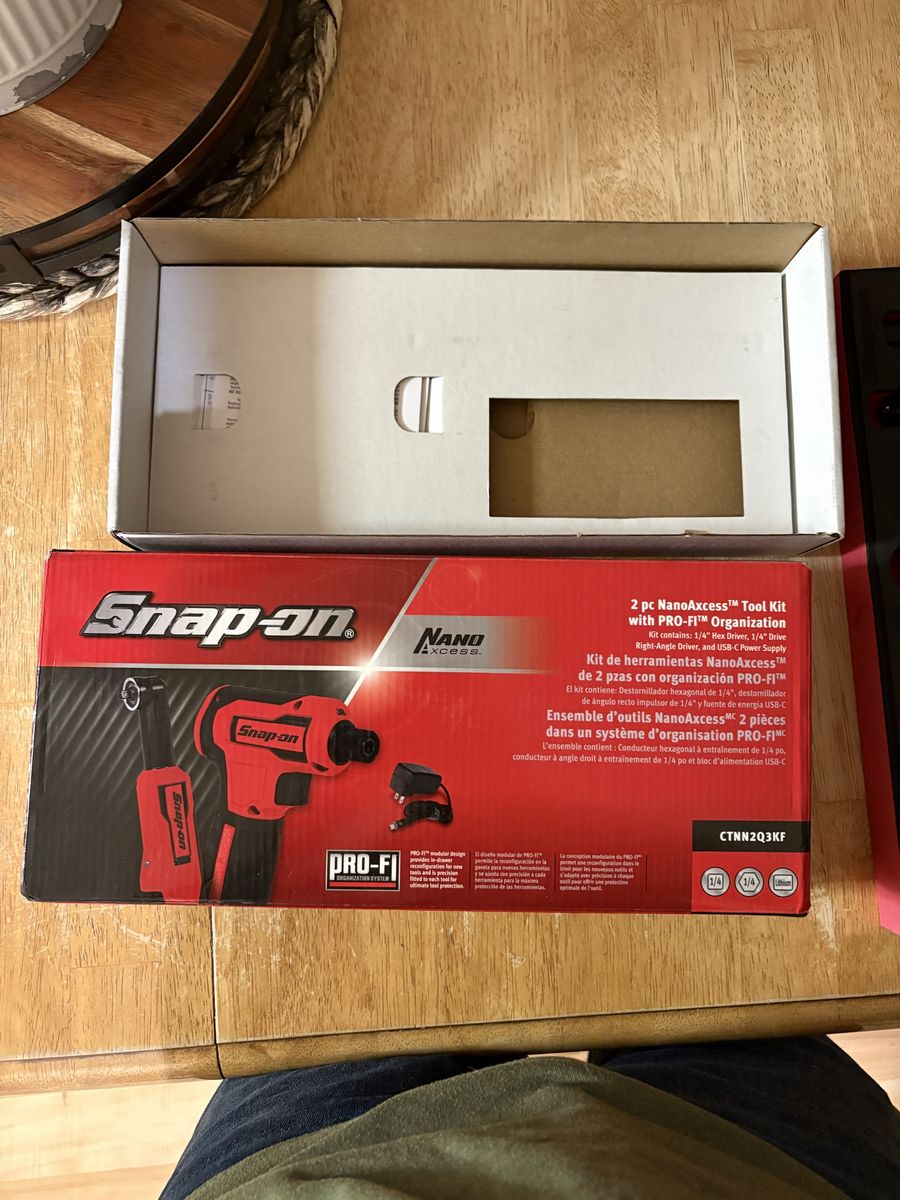 Brand new Snap on 1/4 drive with screw driver. Original price $470