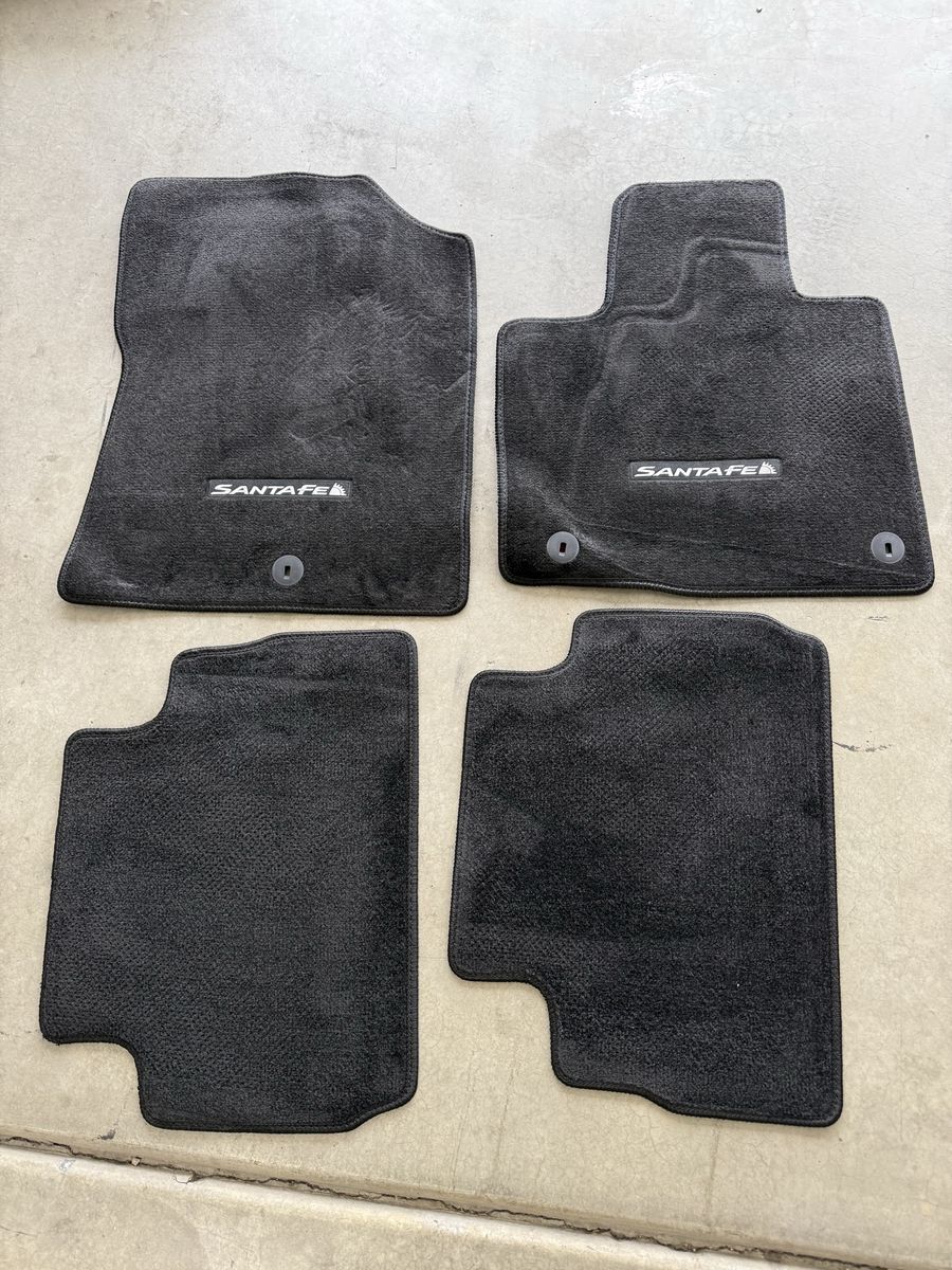 Brand new OEM 2023 hyundai Santa Fe floor mats