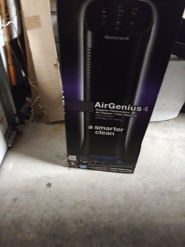Honeywell Air Genius 4 air cleaner