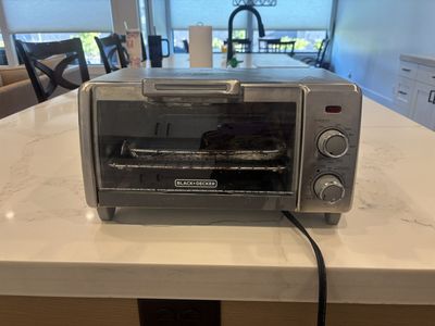 Black & Decker Toaster Oven Countertop Appliance Stainless Steel Used