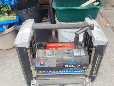 Delta 12½" portable thickness planer, TP300/ShopMaster series