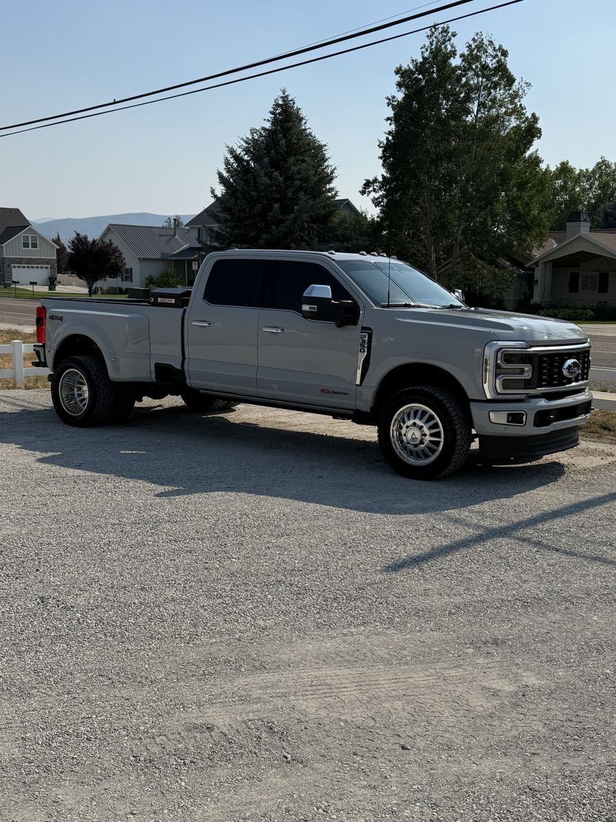 2026 Ford F-350 Platinum