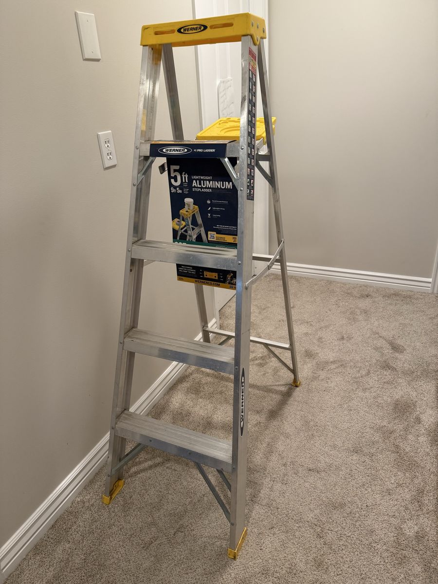 Werner 5 ft Lightweight Aluminum Ladder