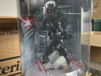 Star Wars Unleashed Shadow Stormtrooper 6” Figure